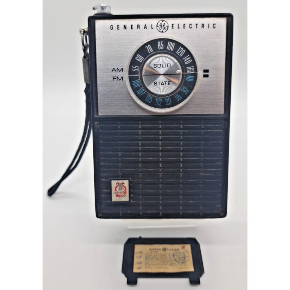 Vintage GE Solid State AM/FM P1725 Transistor Radio – Rare Find